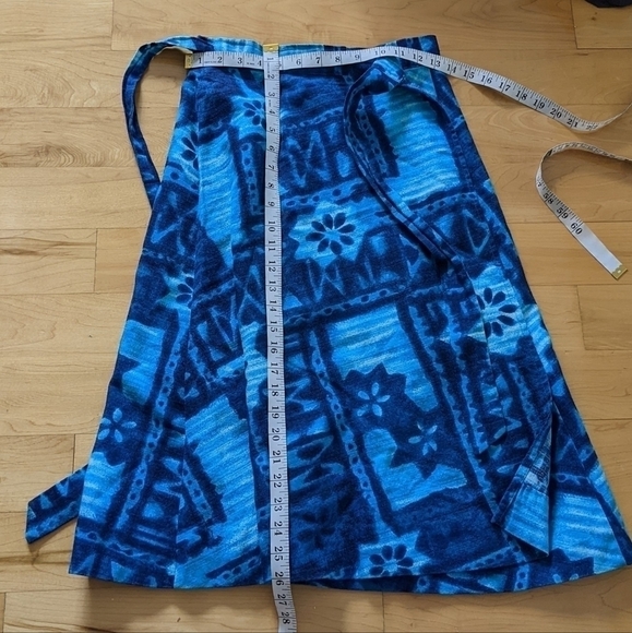 HILO Hawaii Hawaiian Wrap Skirt bright tie dye style Small Medium @x - Picture 4 of 7